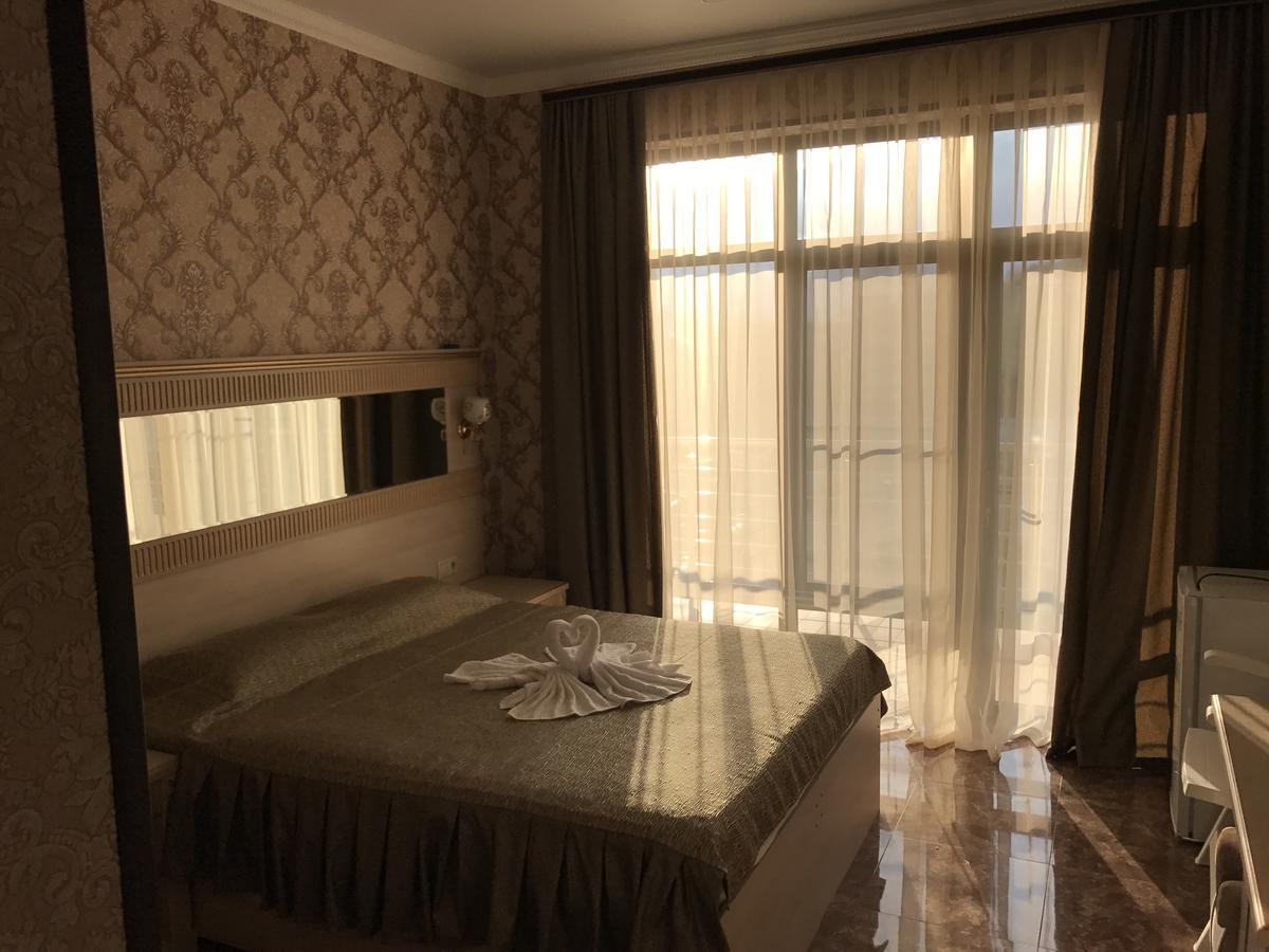Hotel Danelyan Pitsoenda Buitenkant foto
